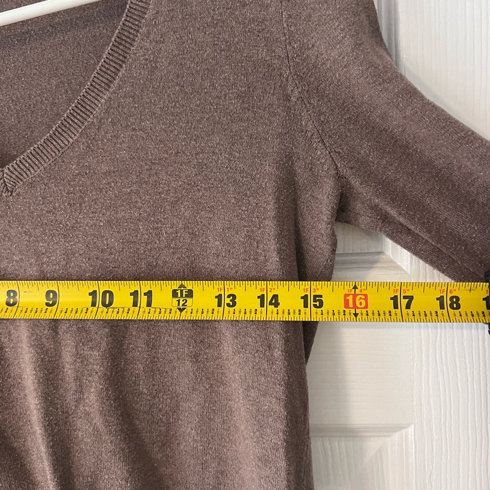 Women’s H&M Basic Brown Sweater - Picture 4 of 5